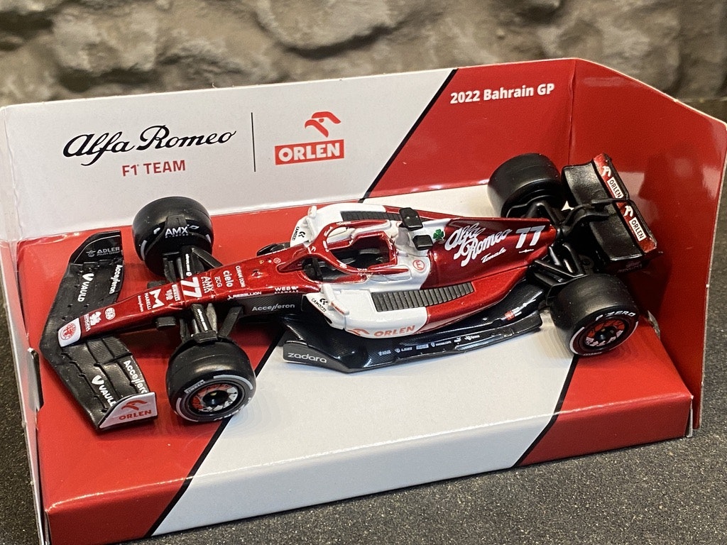 Skala 1/43 Alfa Romeo F1 Team C42 2022 #77 V Bottas fr Bburago 38067 #77