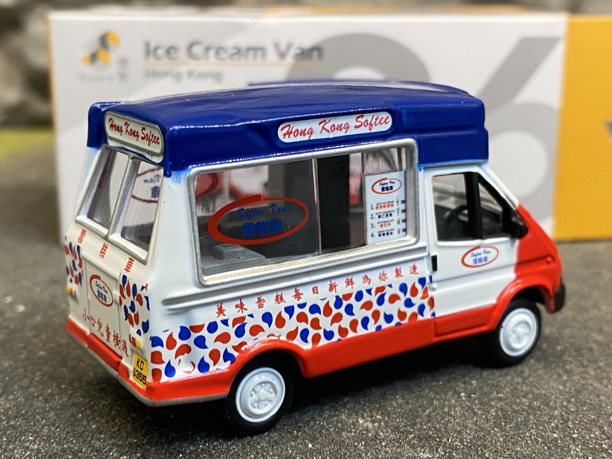 Skala 1/64 Ice Cream Van - Hong Kong fr Tiny Toys