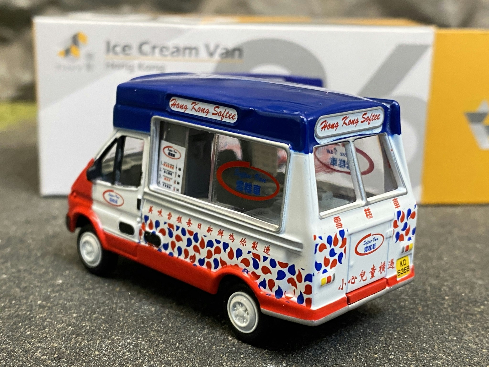 Skala 1/64 Ice Cream Van - Hong Kong fr Tiny Toys