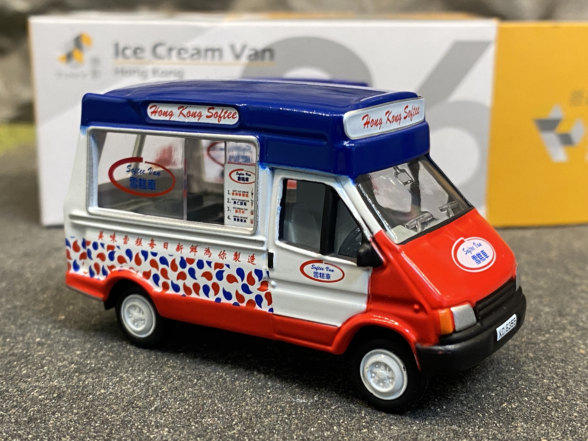 Skala 1/64 Ice Cream Van - Hong Kong fr Tiny Toys