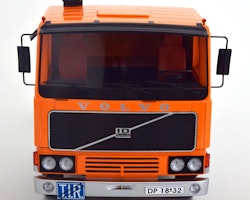 Skala 1/18 Volvo F10 "Deutrans" 1977 Road Kings / KK-scale