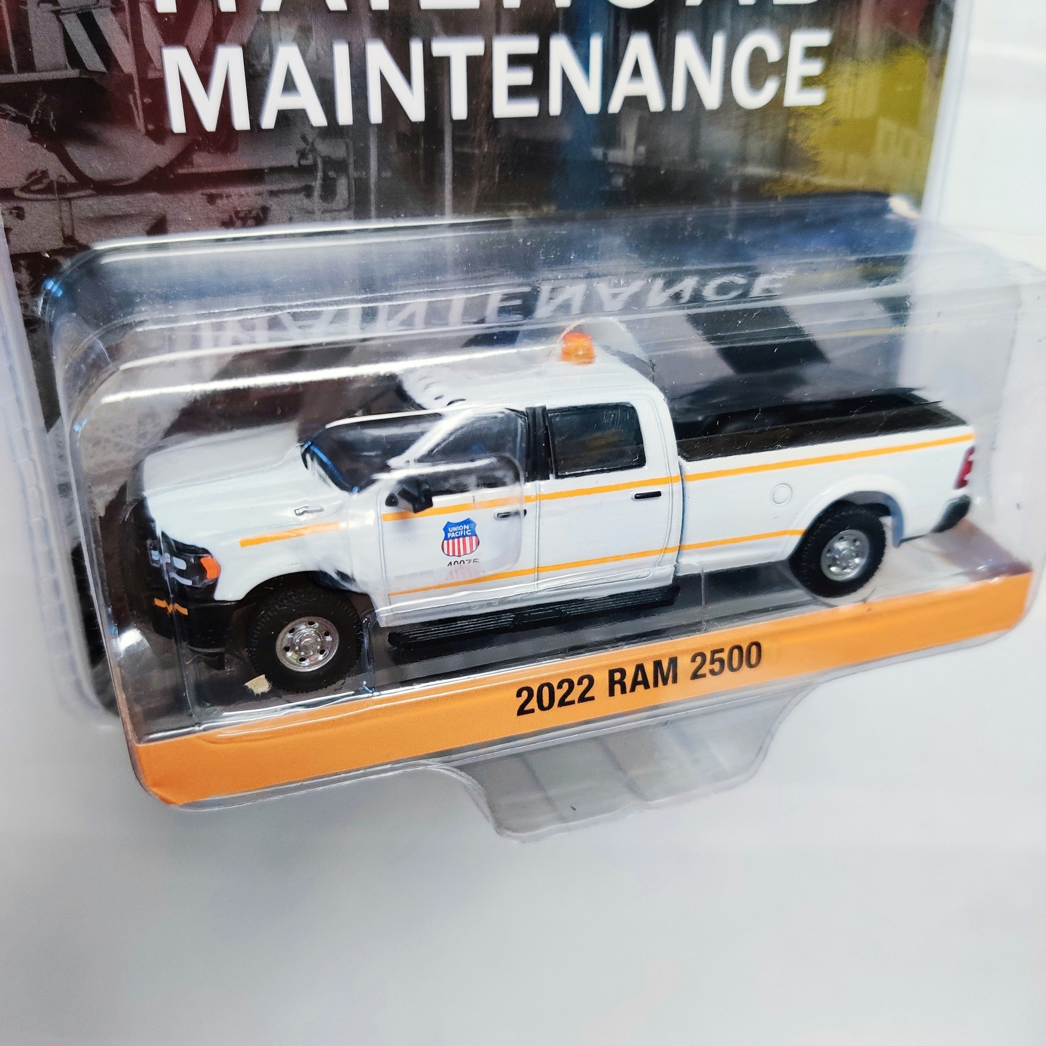 Skala 1/64 RAM 2500 22' "Union Pacific - Railroad Maintenance" från Greenlight Excl.