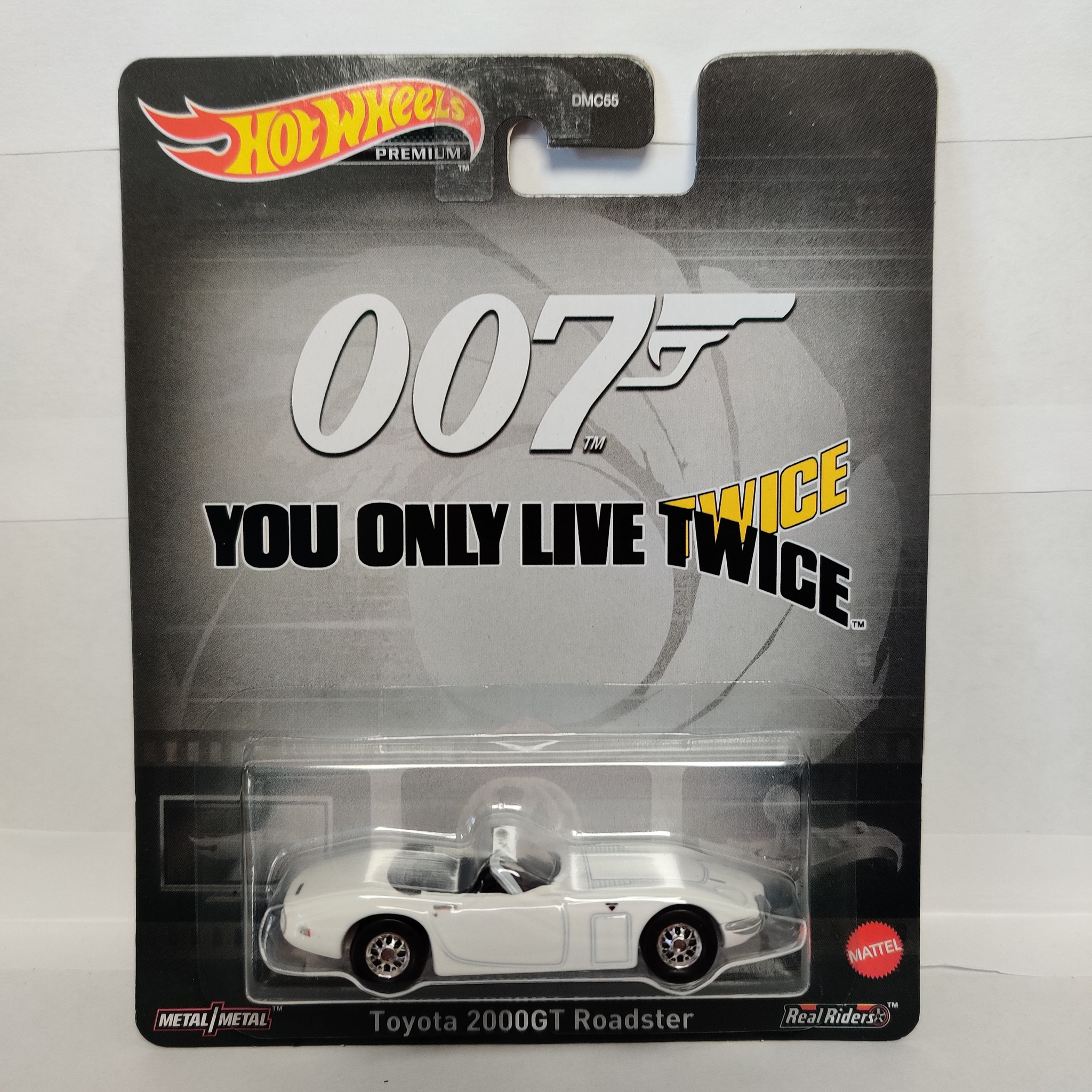 Skala 1/64 Hot Wheels PREMIUM, Toyota 2000GT Roadster, Bond 007 "You only live twice"