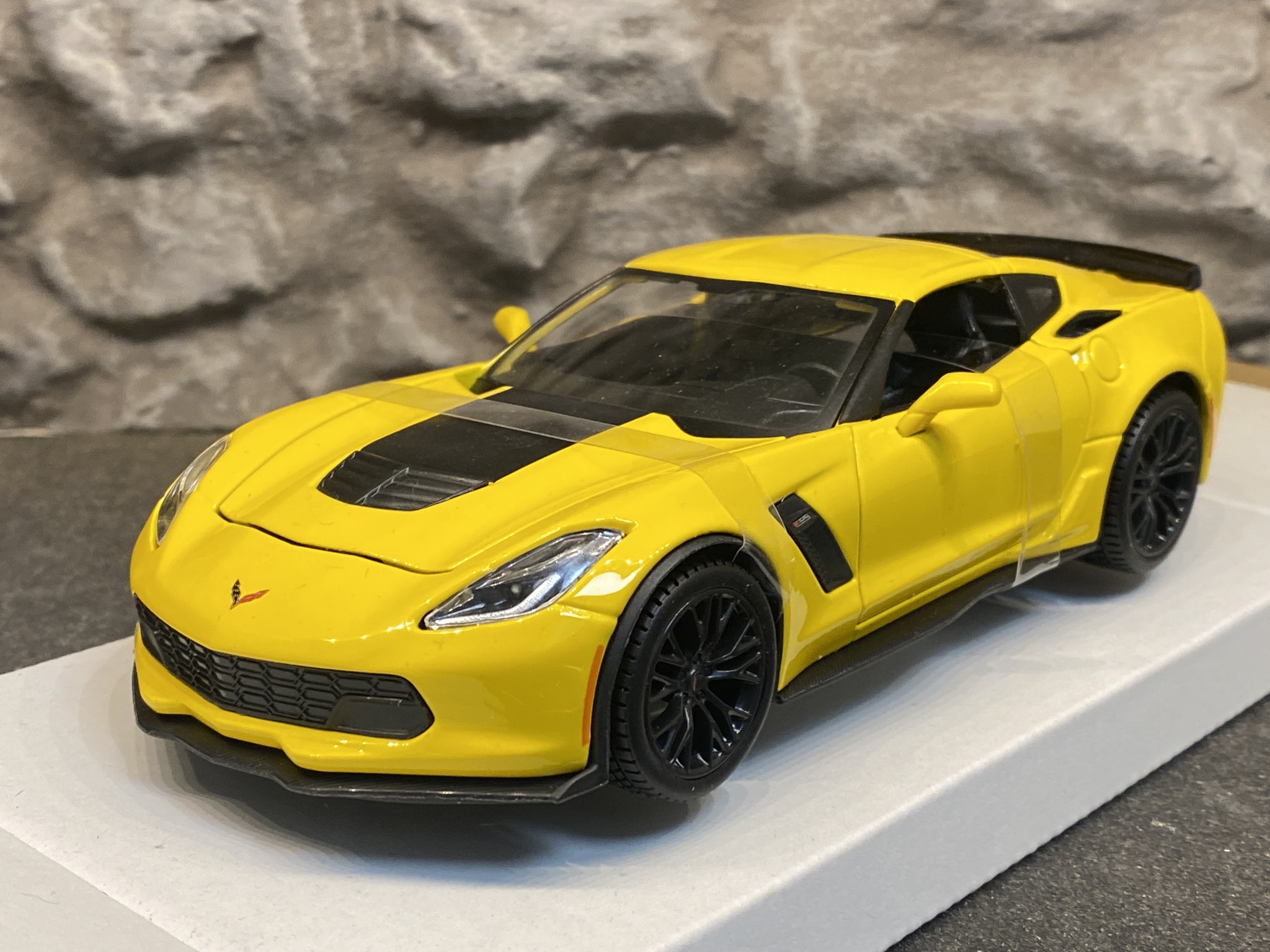 Skala 1/24: 2015 Chevrolet Corvette Z06, Yellow fr Maisto Special Edition