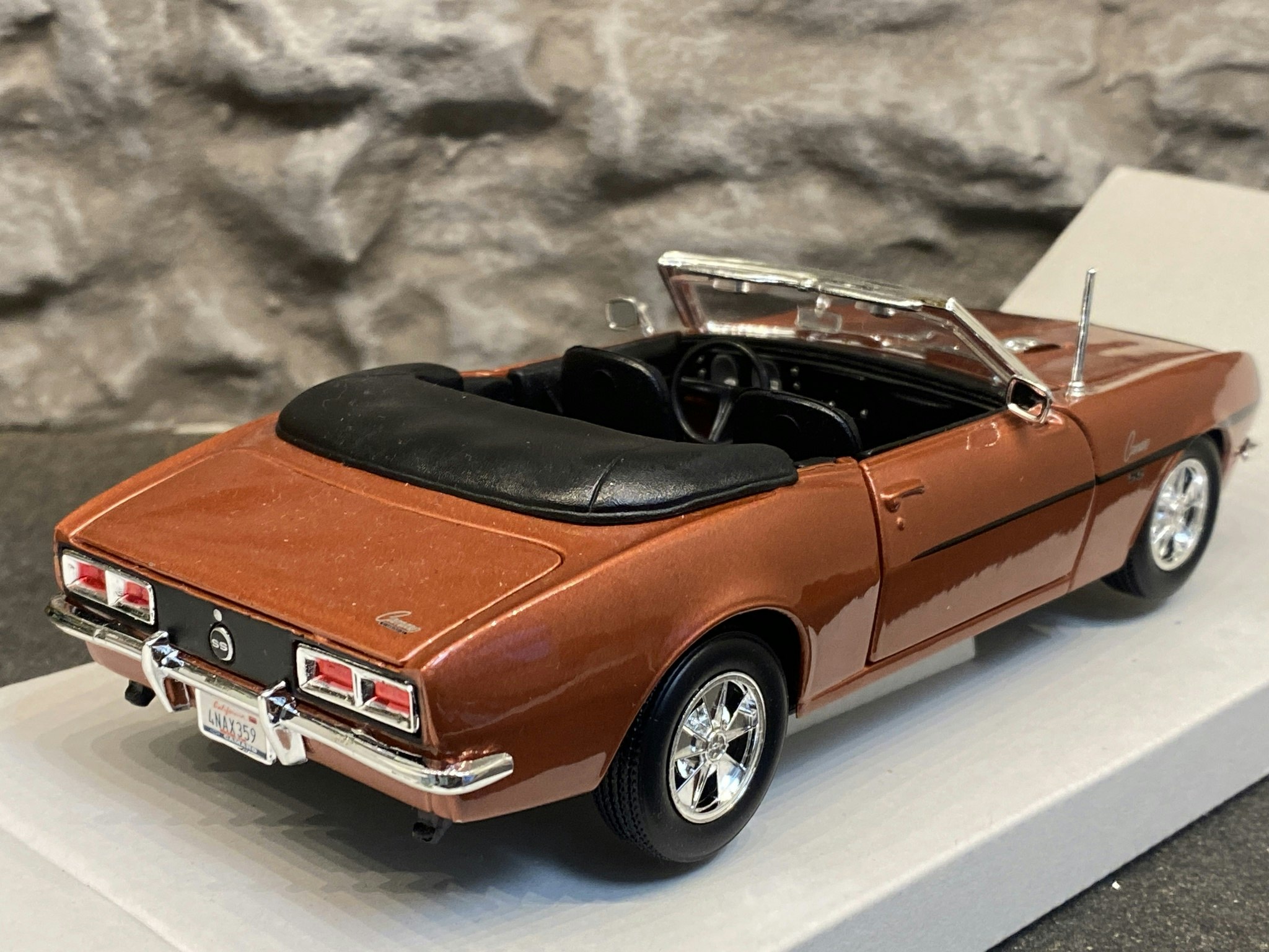 Skala 1/24: 1968 Chevrolet Camaro SS 396 Convertible fr Maisto Special Edition