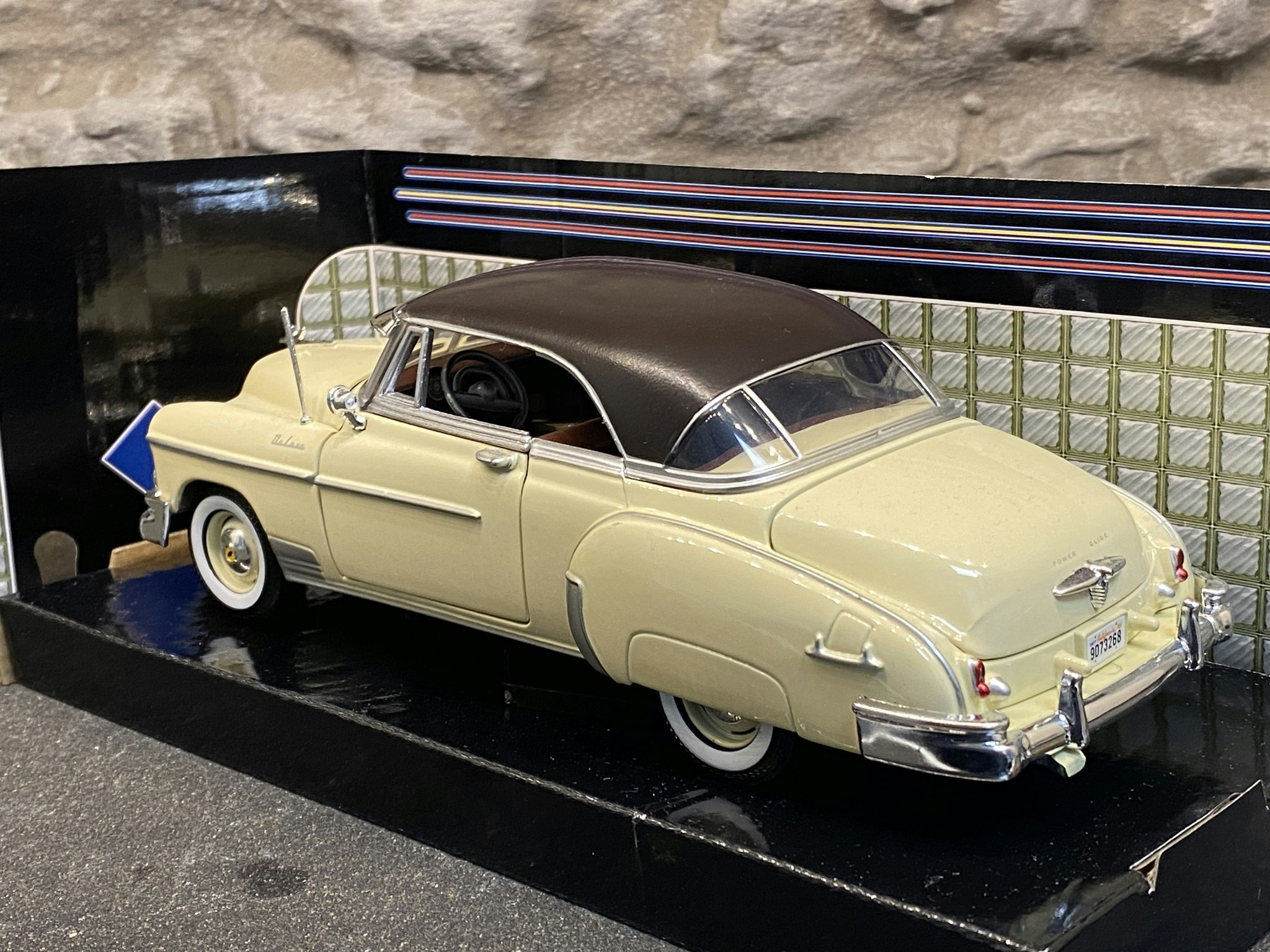 Skala 1/24: 1950 Chevy Bel Air fr MotorMax "American Classics"