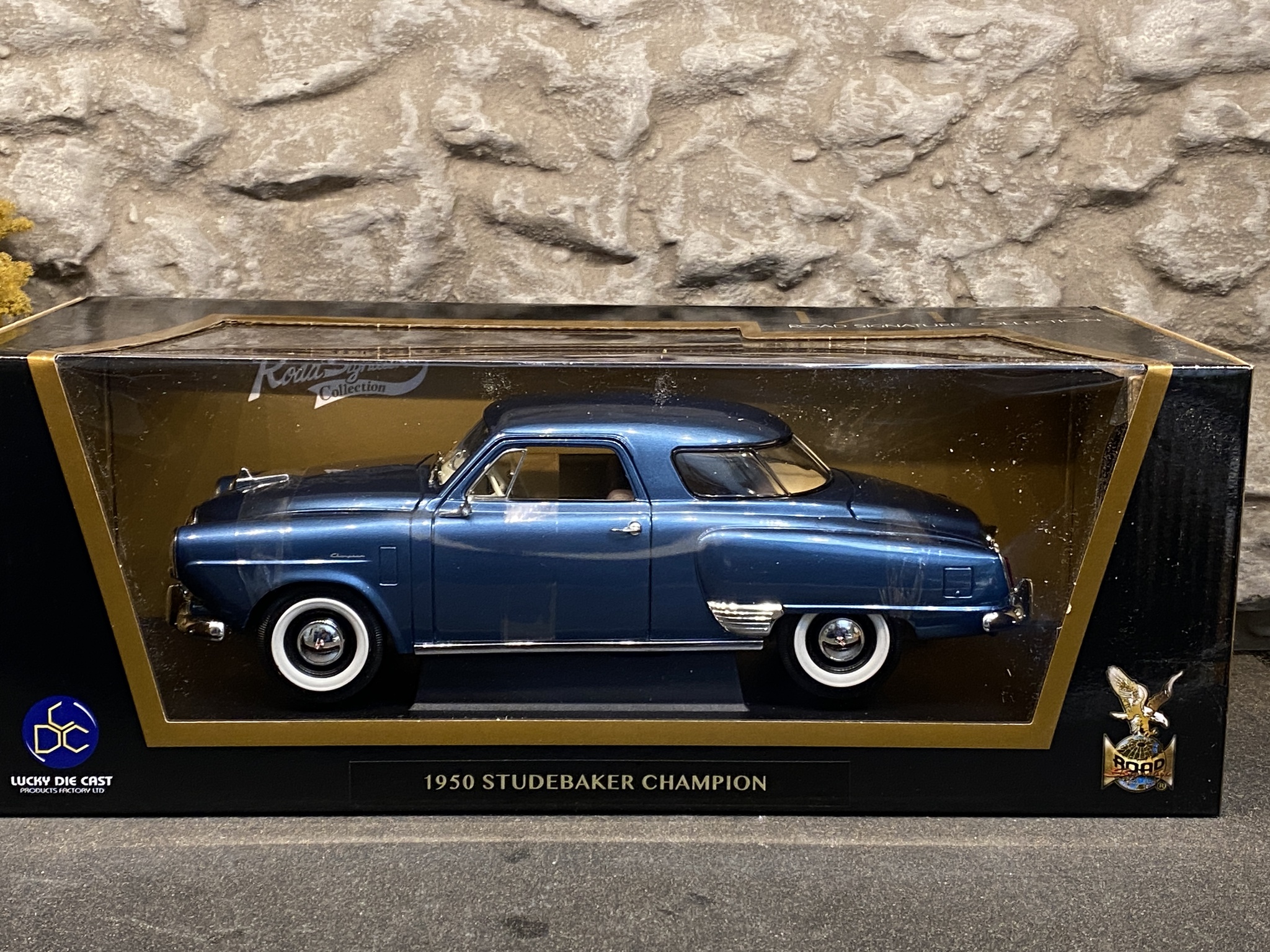 Skala 1/18 Studebaker Champion 50' blue fr Lucky Diecast "Road Signature Collection"