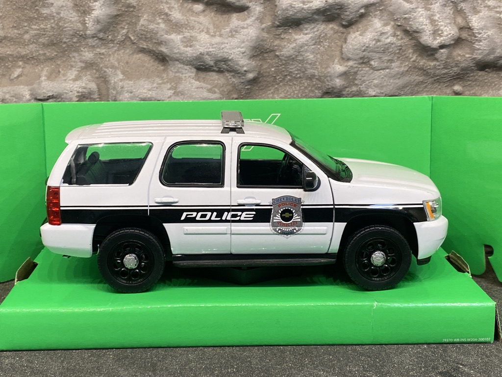 Skala 1/24: Chevrolet Tahoe 2008' Police fr Welly Nex Models