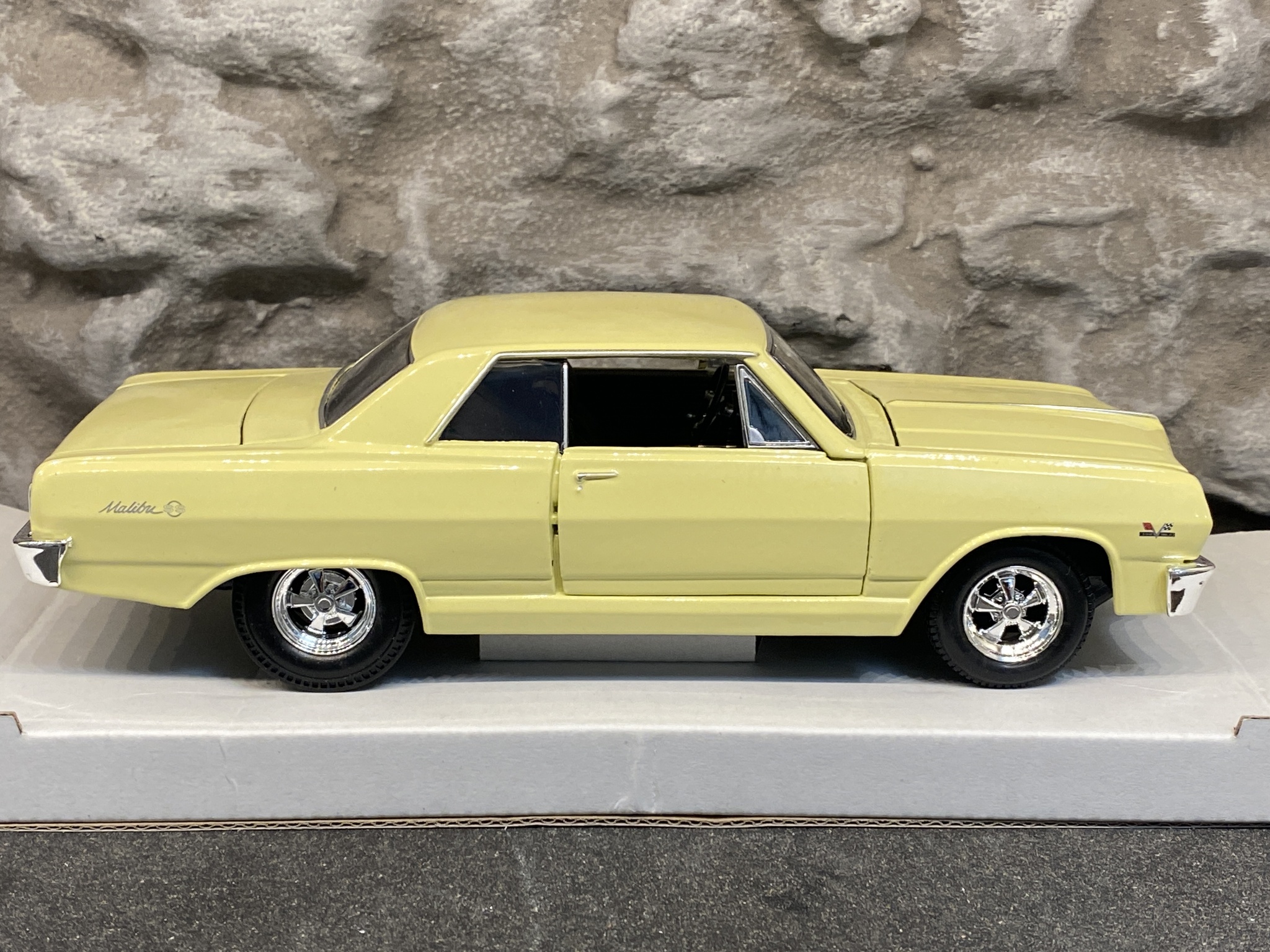 Skala 1/24: 1965 Chevrolet Malibu SS fr Maisto Special Edition
