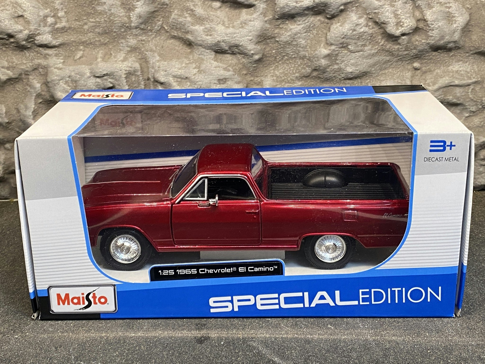 Skala 1/24: 1965 Chevrolet El Camino, Red fr Maisto Special Edition