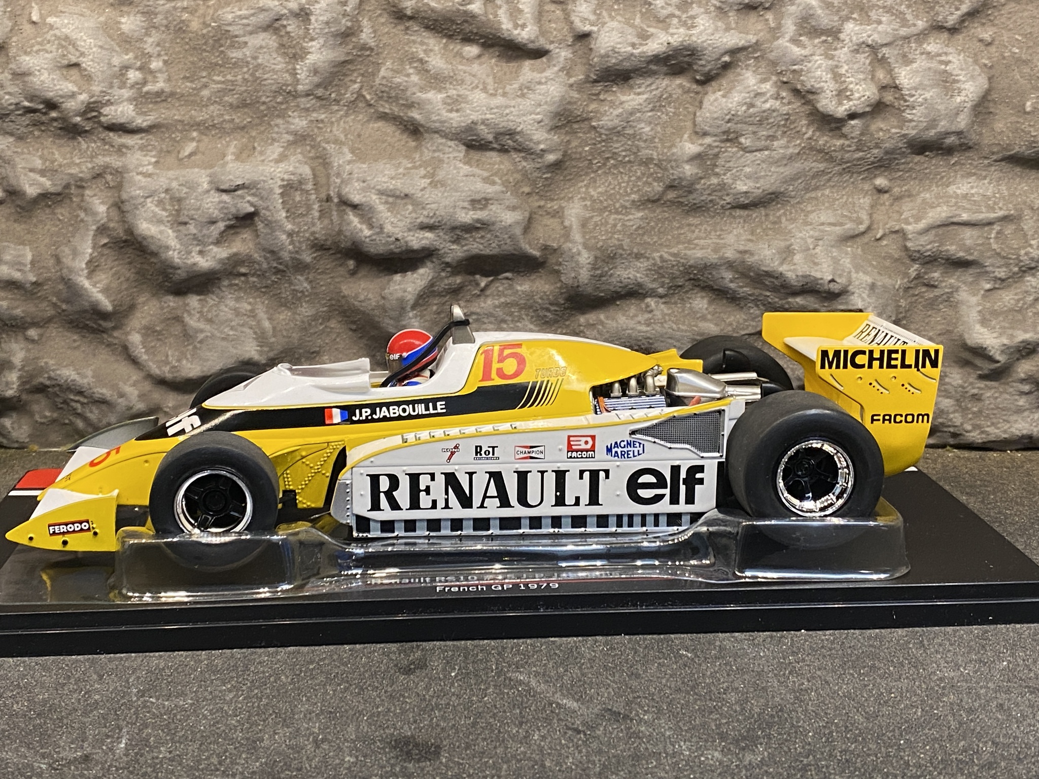 Skala 1/18 Renault RS10 #15 J-P Jabouille French GP 1979 fr MCG