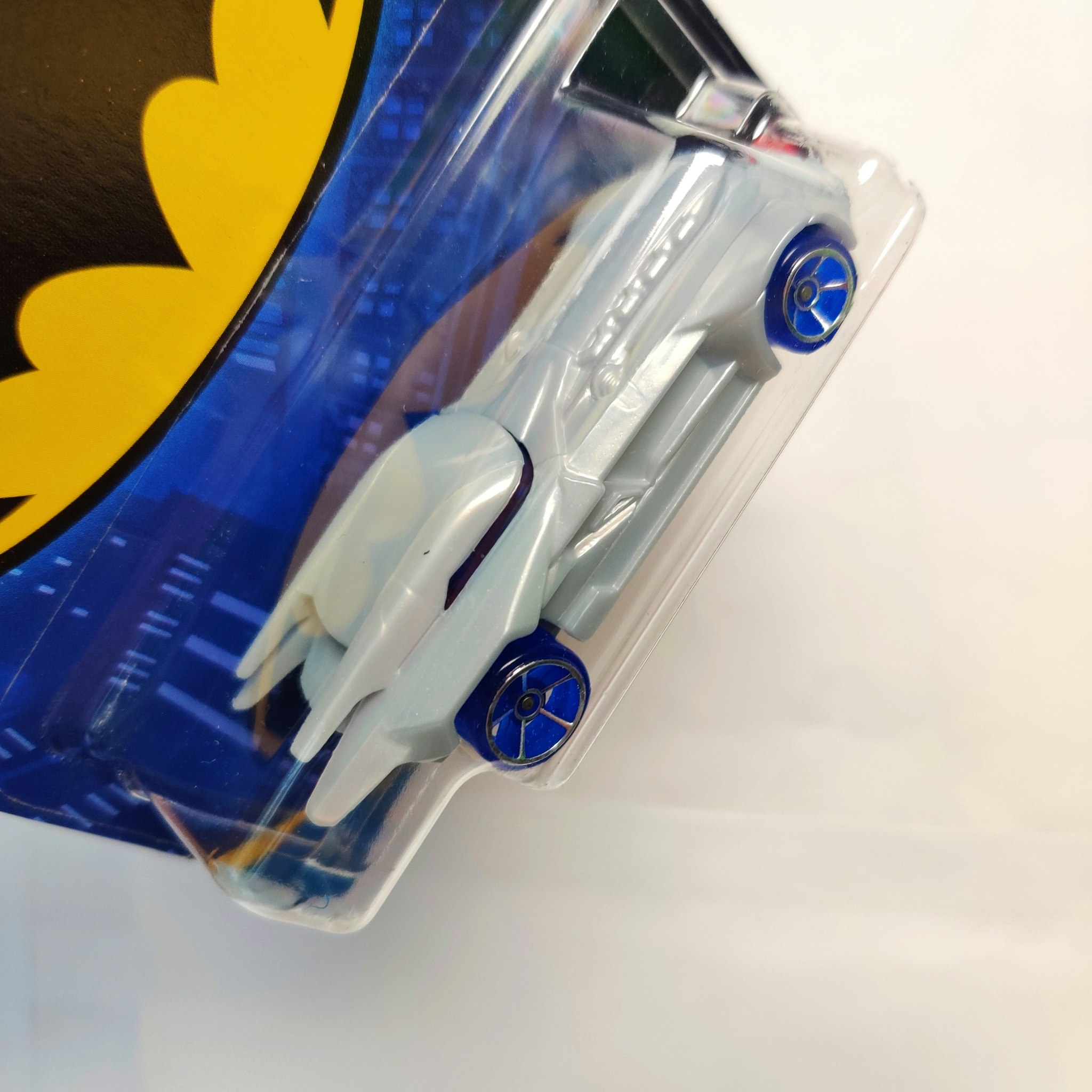 Skala 1/64 Hot Wheels DC, Batmobile, BATMAN