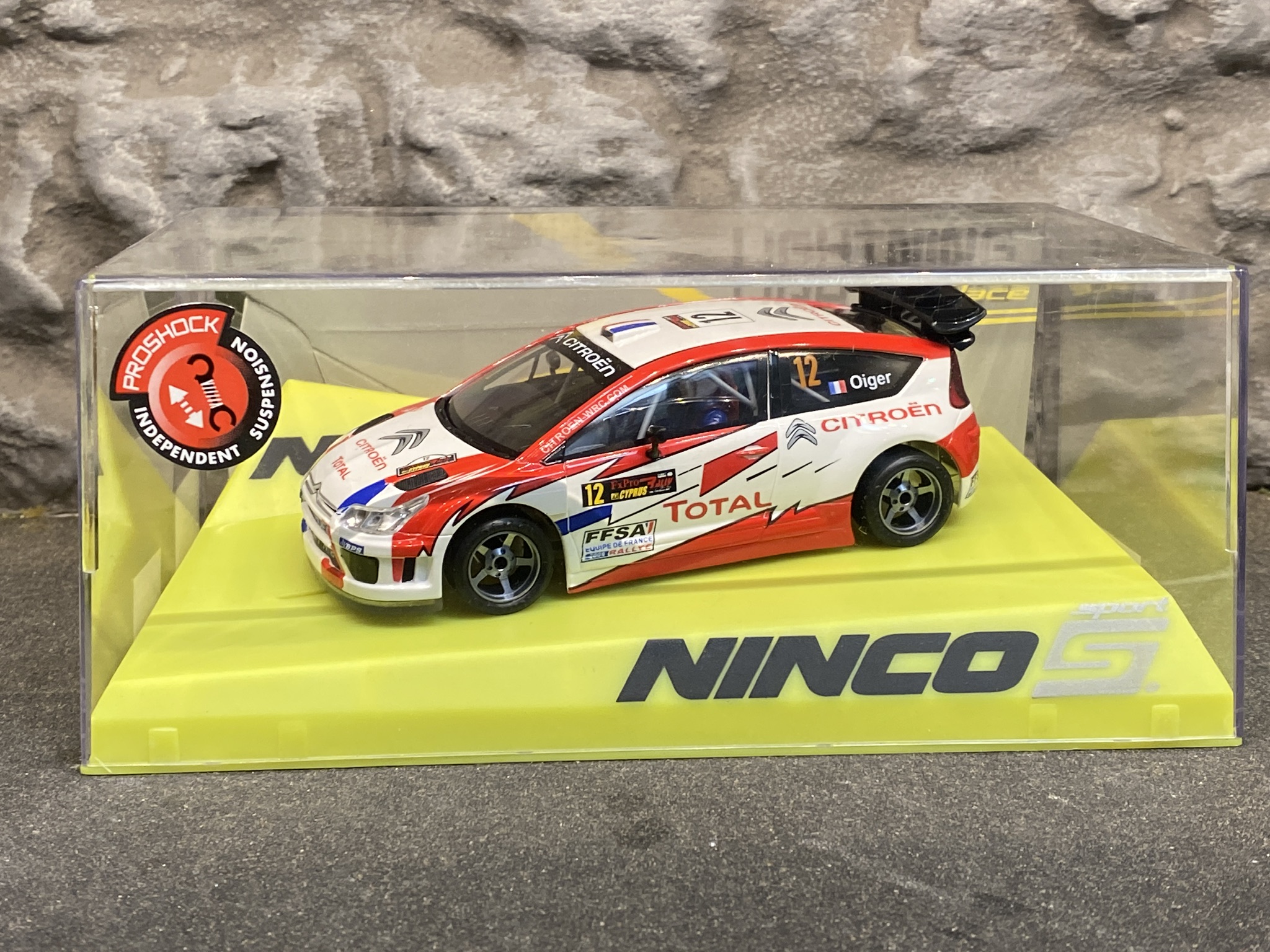 Skala 1/32 Analog Bil till Bilbana: Citroen C4 WRC - Total, Lightning fr NINCO