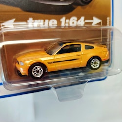 Skala 1/64 - Ford Mustang GT/CS 12' Rel.3 Ver.B från Auto World