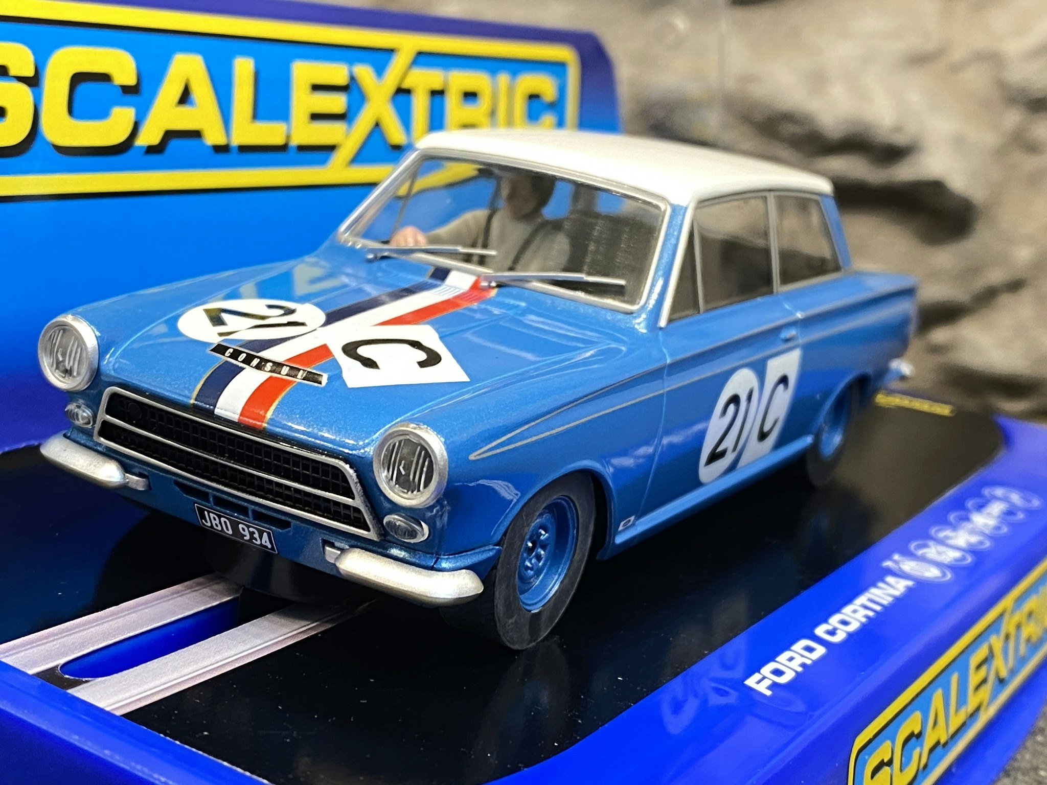 Skala 1/32 Analog Slotcar - Ford Cortina, Blue w white roof fr Scalextric