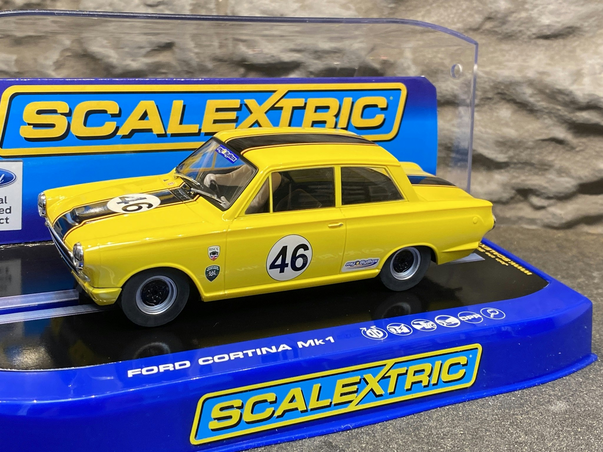 Skala 1/32 Analogue Slotcar - Ford Cortina Mk 1, yellow fr Scalextric