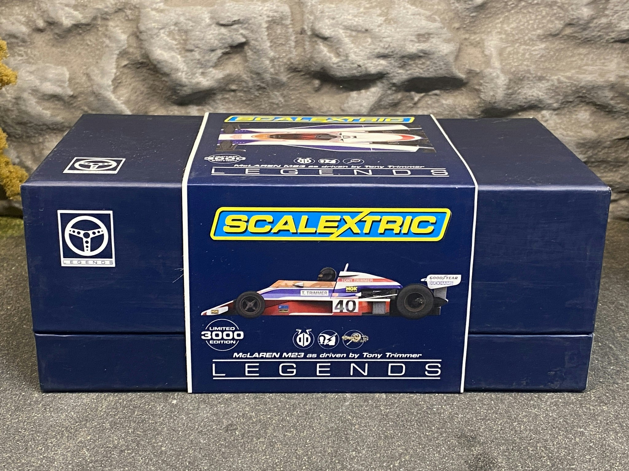 Skala 1/32 Analog Slotcar - Legends McLaren M23, Tony Trimmer Lim ed. fr Scalextric