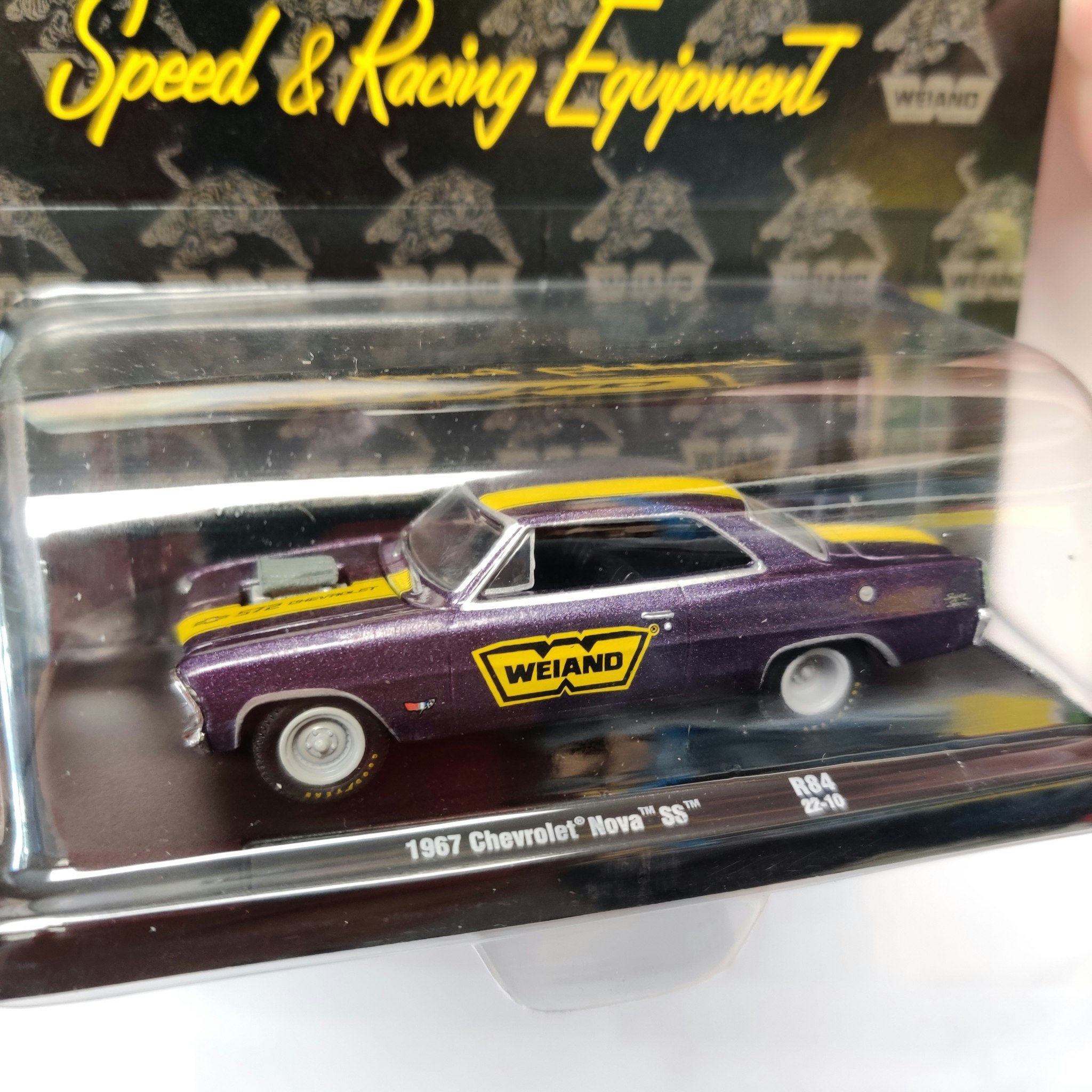 Skala 1/64 Chevrolet Nova SS 66 "WEIAND - Speed & Racing Equipment"' fr M2