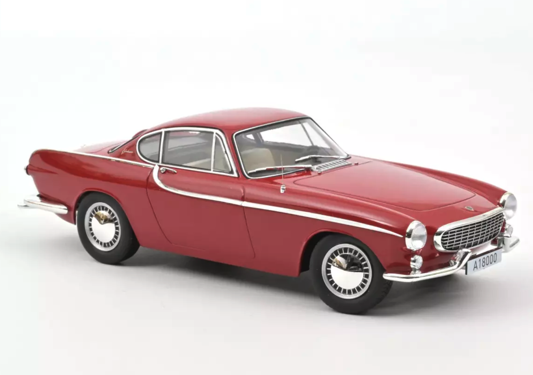 Skala 1/18 Volvo P1800 1961, Red fr Norev