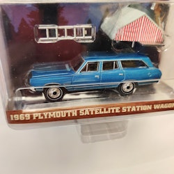 Skala 1/64 Plymouth Satellite Station Wagon 69' "The Great Outdoors fr Greenlight