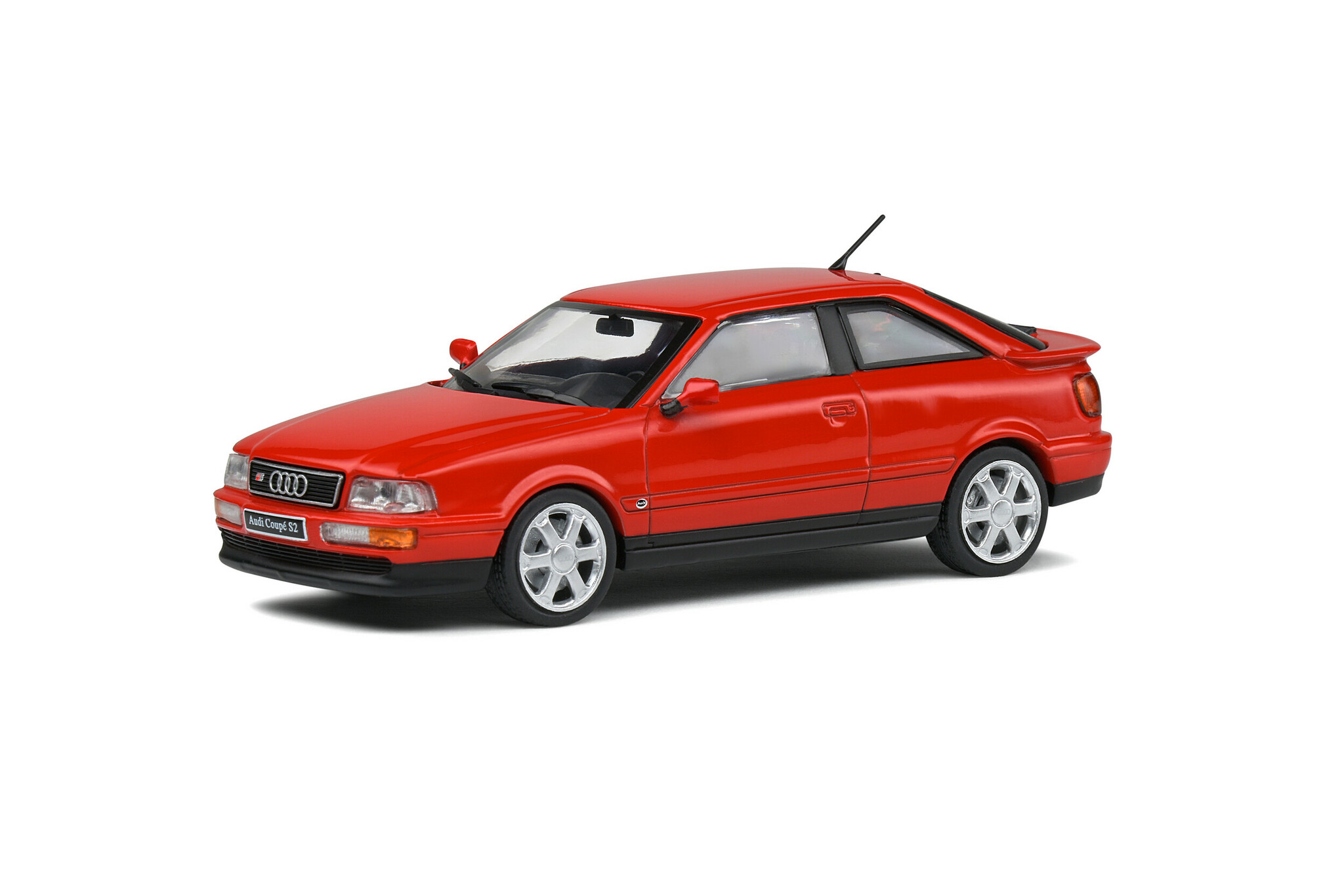 Skala 1/43 Audi Coupé S2, 2226ccm (2,3) 5-cyl Turbo, Lazer red 92' fr Solido