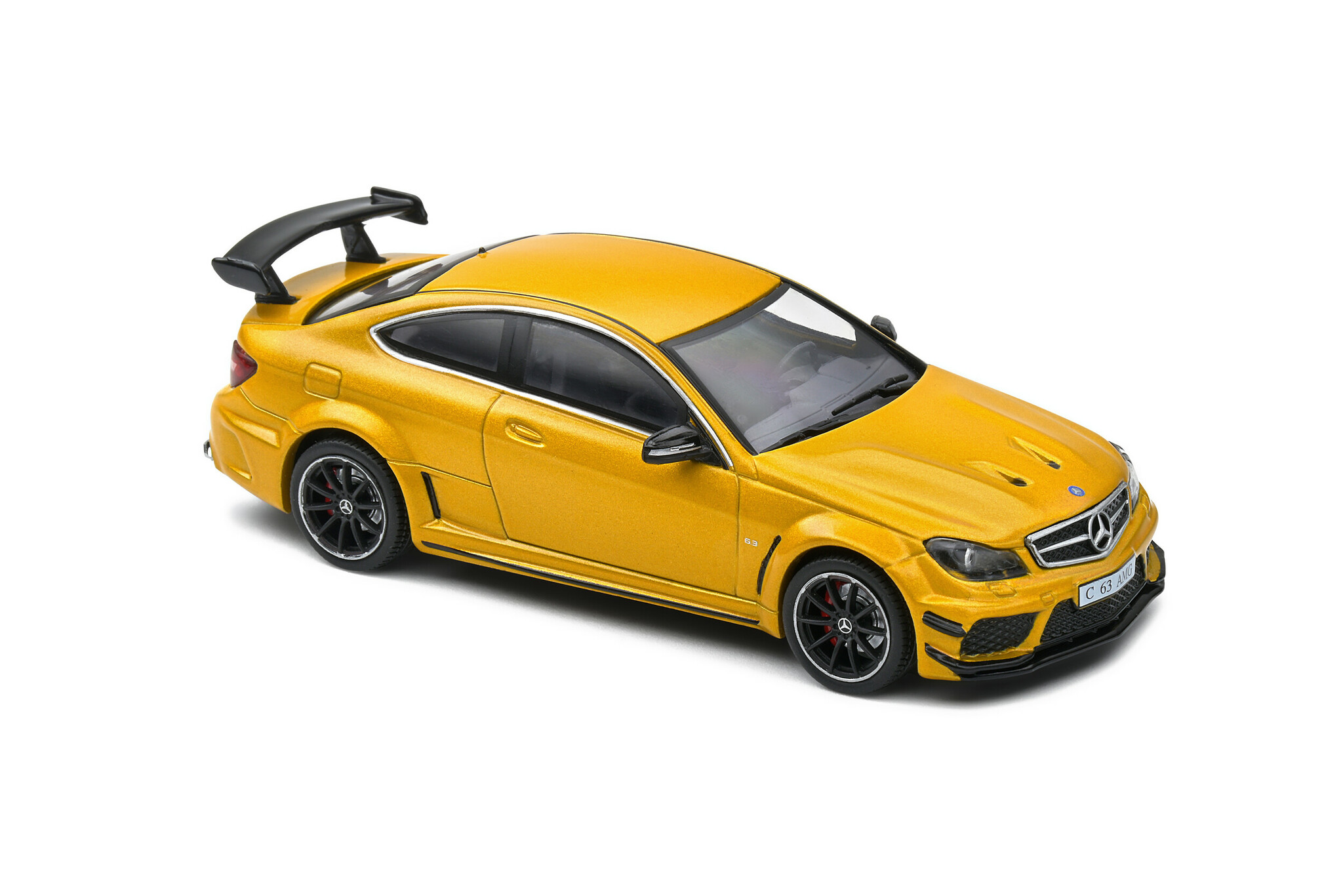 Skala 1/43 Mercedes-Benz C63 AMG Black series, Solarbeam yellow, 2012' fr Solido