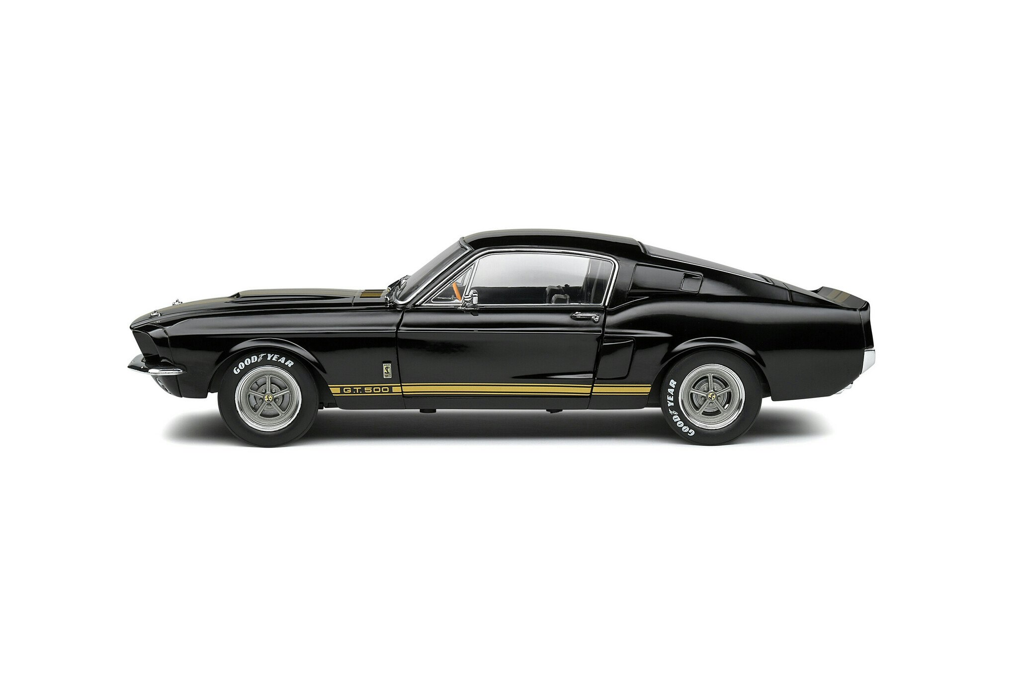 Skala 1/18 Shelby GT500 – Black w Golden Stripes (Mustang) – 1967 fr. SOLIDO