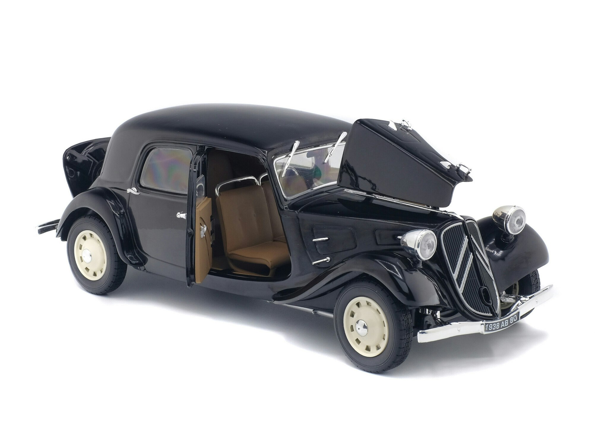 Skala 1/18 CITROËN TRACTION 11CV – Black – 1937 fr. SOLIDO