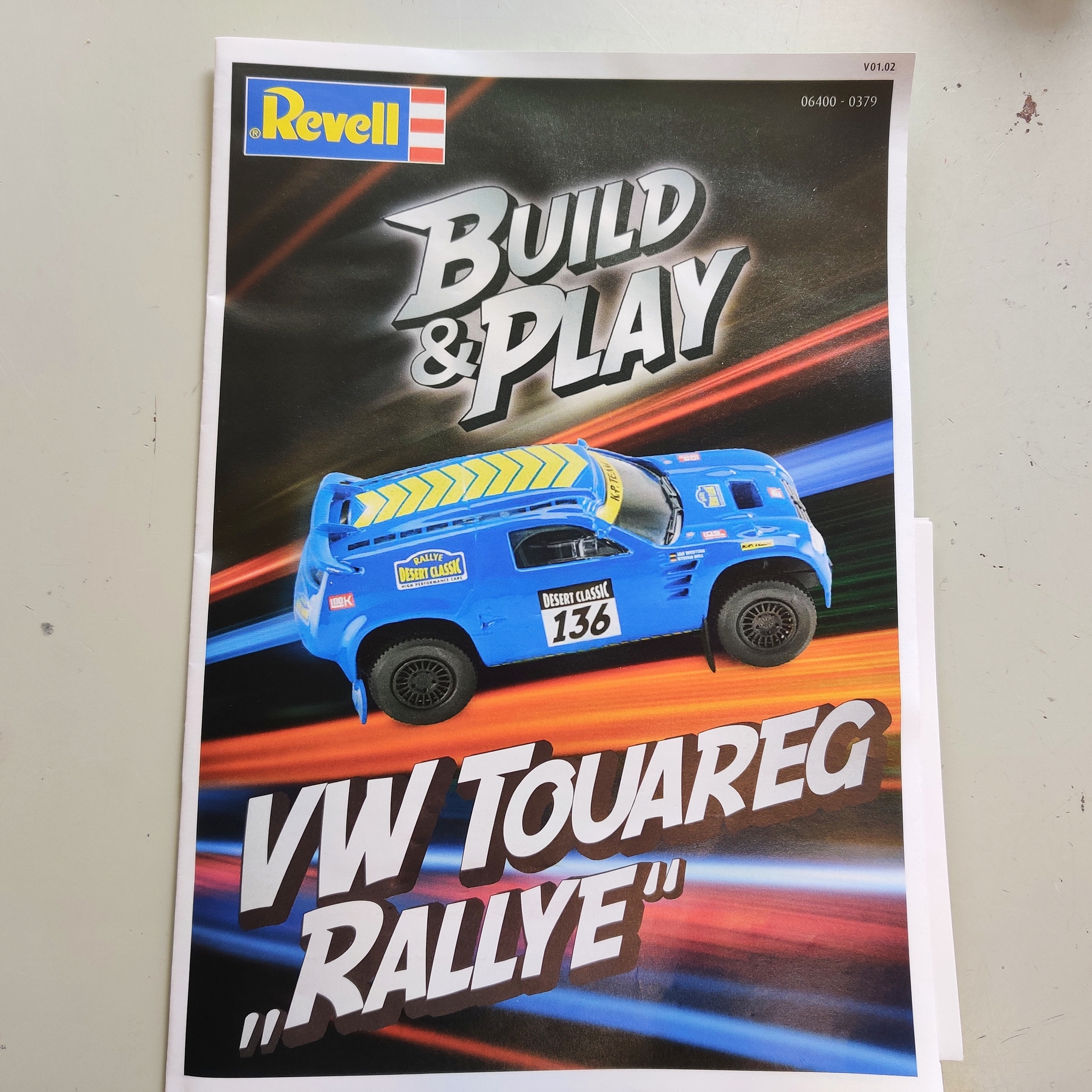 Skala 1/32 Revell "Build And Play" VW Volkswagen Touareg Rallye 06400 (Oöppnad)