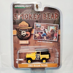 Skala 1/64 - Nissan Patrol 65' "Smokey Bear" Ser.2 fr GreenLight