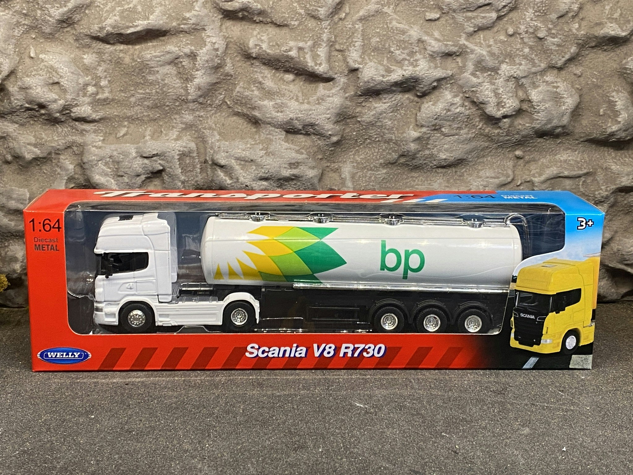 Skala 1/64 - Scania V8 R730 w trailer "BP", white fr Welly
