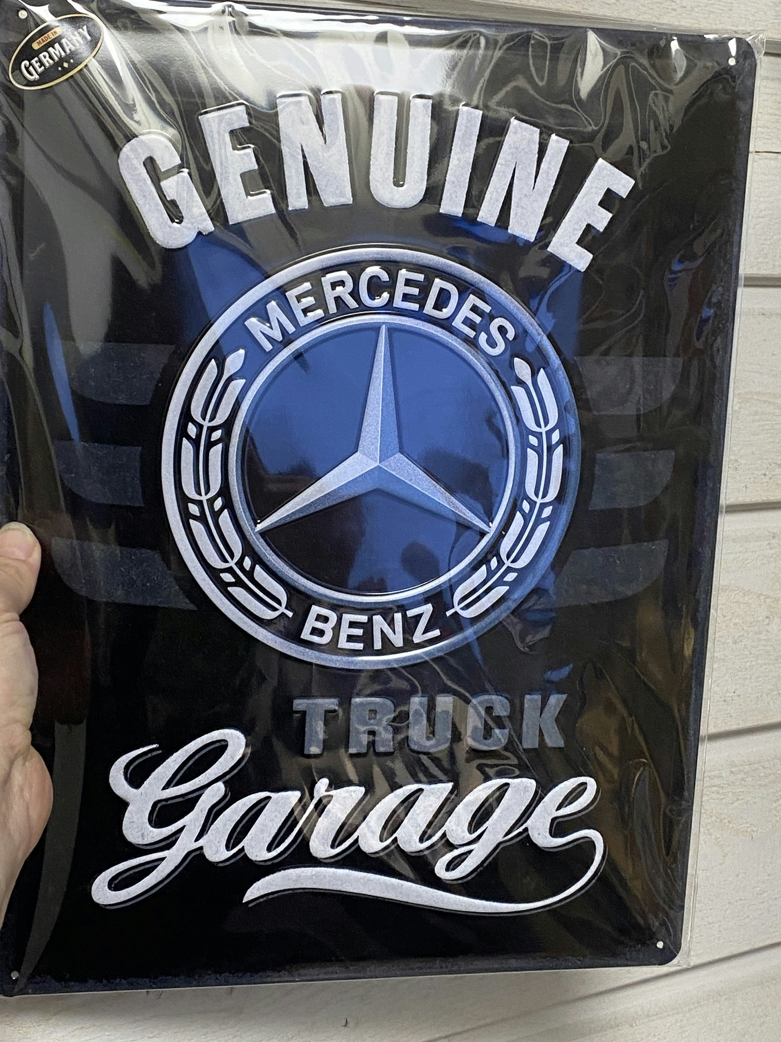 NYHET! Plåtskylt ca 30 x 40 cm Motiv: Genuine Mercedes-Benz Truck Garage