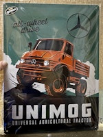 NYHET! Plåtskylt ca 30 x 40 cm Motiv: UNIMOG - Universal Agricultural Tractor