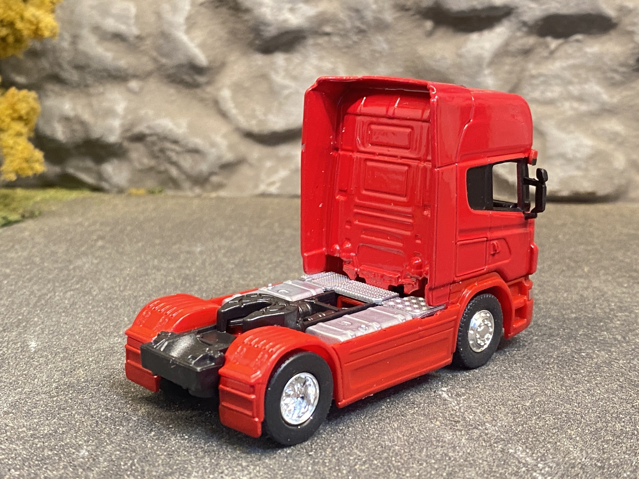 Skala 1/64 - Scania V8 R730 tractor 2-axle, red fr Welly
