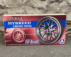Skala 1/24 Tyres & Rims for plastic models: HYBREED Cross Nine 19 inch fr AOSHIMA