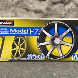 Skala 1/24 Tyres & Rims for plastic models: AVS Model F7, 20 inch fr AOSHIMA