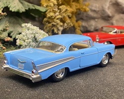 Skala 1/43 (1/40) Chevrolet Bel Air 1957, Light blue fr Kinsmart