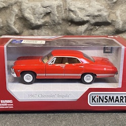Skala 1/43 Chevrolet Impala 1967, Red, with box/låda fr Kinsmart