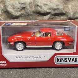 Skala 1/43 Chevrolet Corvette Sting Ray 1963, Red, with box/låda fr Kinsmart