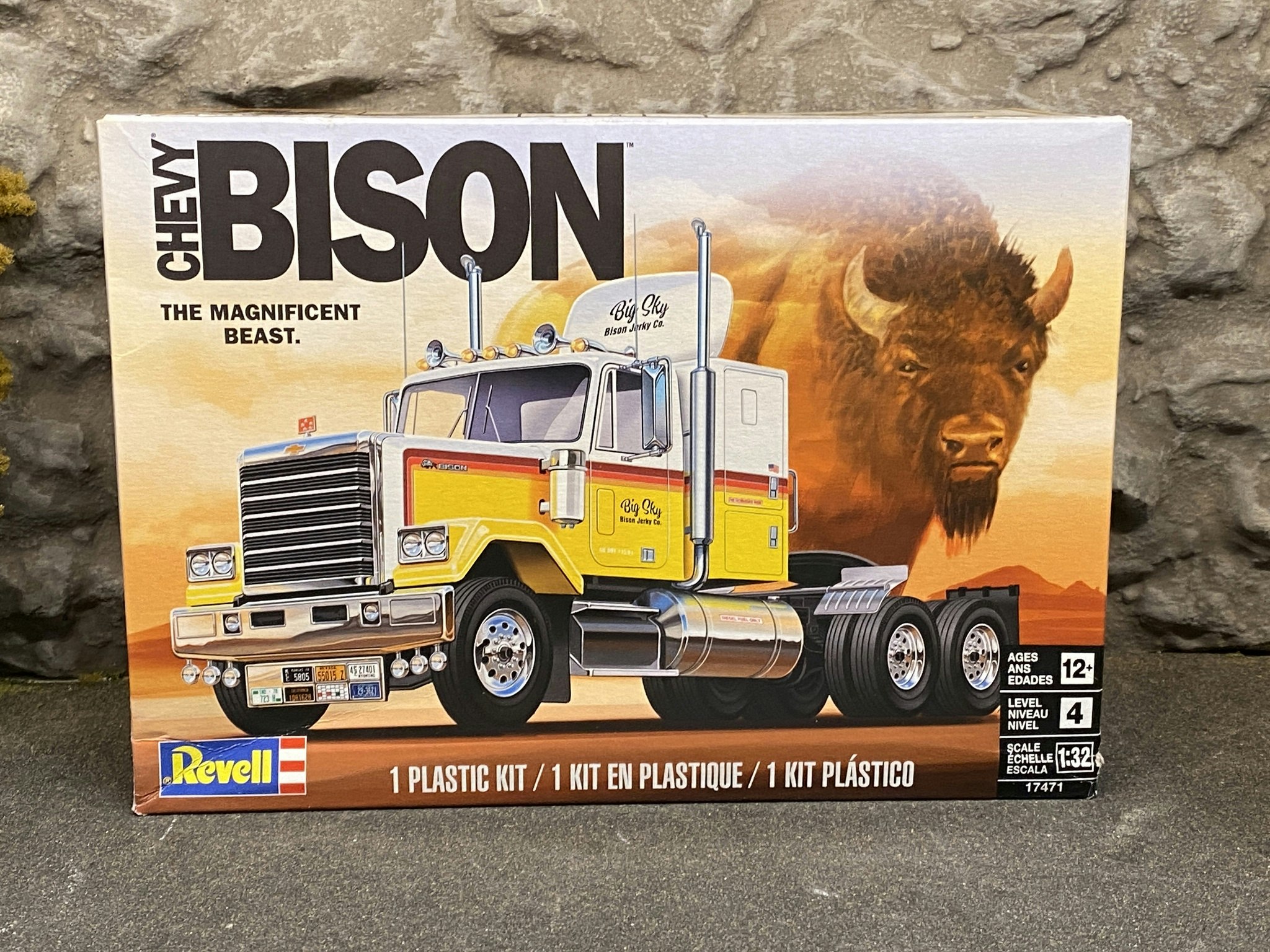 Skala 1/32 Plastic kit: Chevy Bison - The Magnificent Beast fr Revell