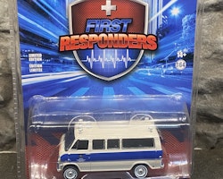 Skala 1/64 Ford Econoline 69' Ambulance, Ontario "First Responders" fr Greenlight