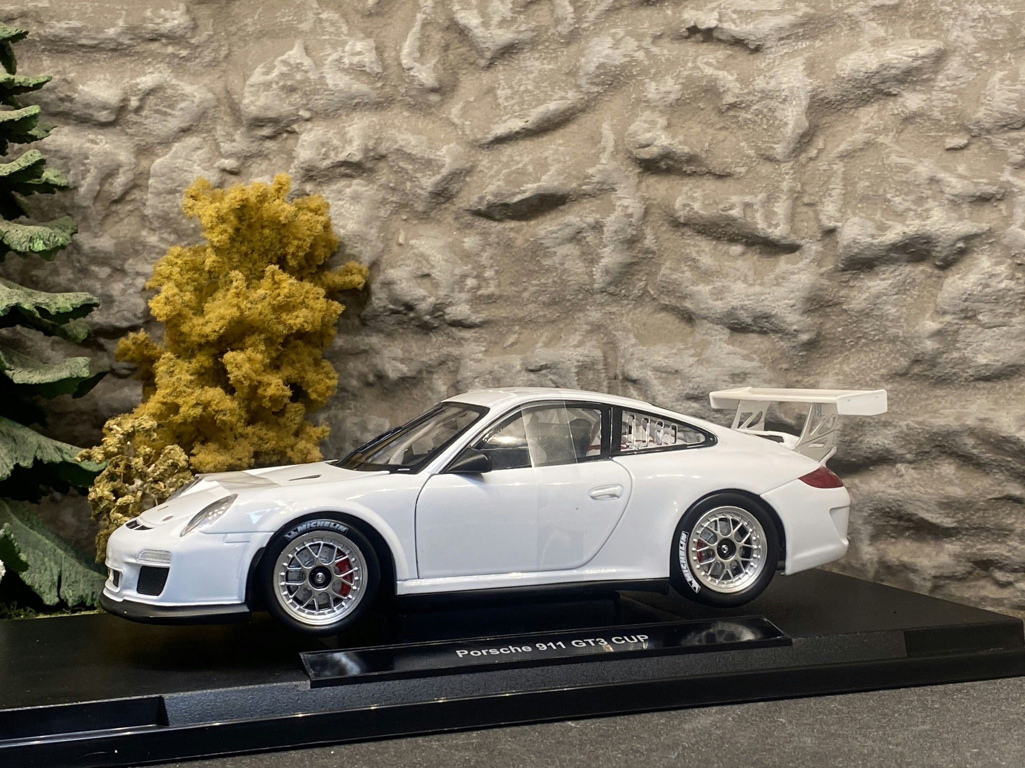 Skala 1/18 Porsche 911 GT3 Cup, White, Nex-models / Welly