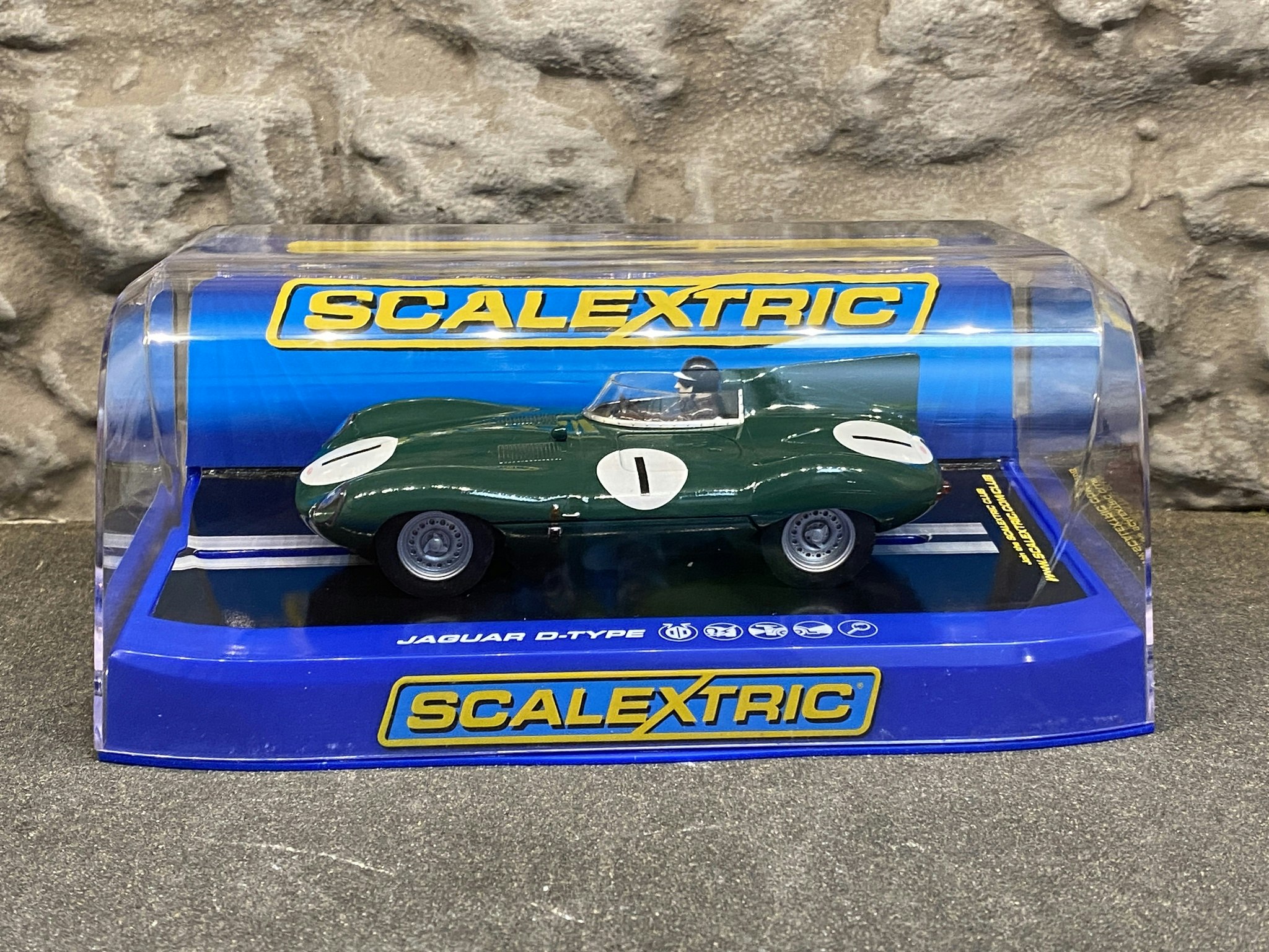 Skala 1/32 Analog Slotcar - Jaguar D-type, Green fr Scalextric