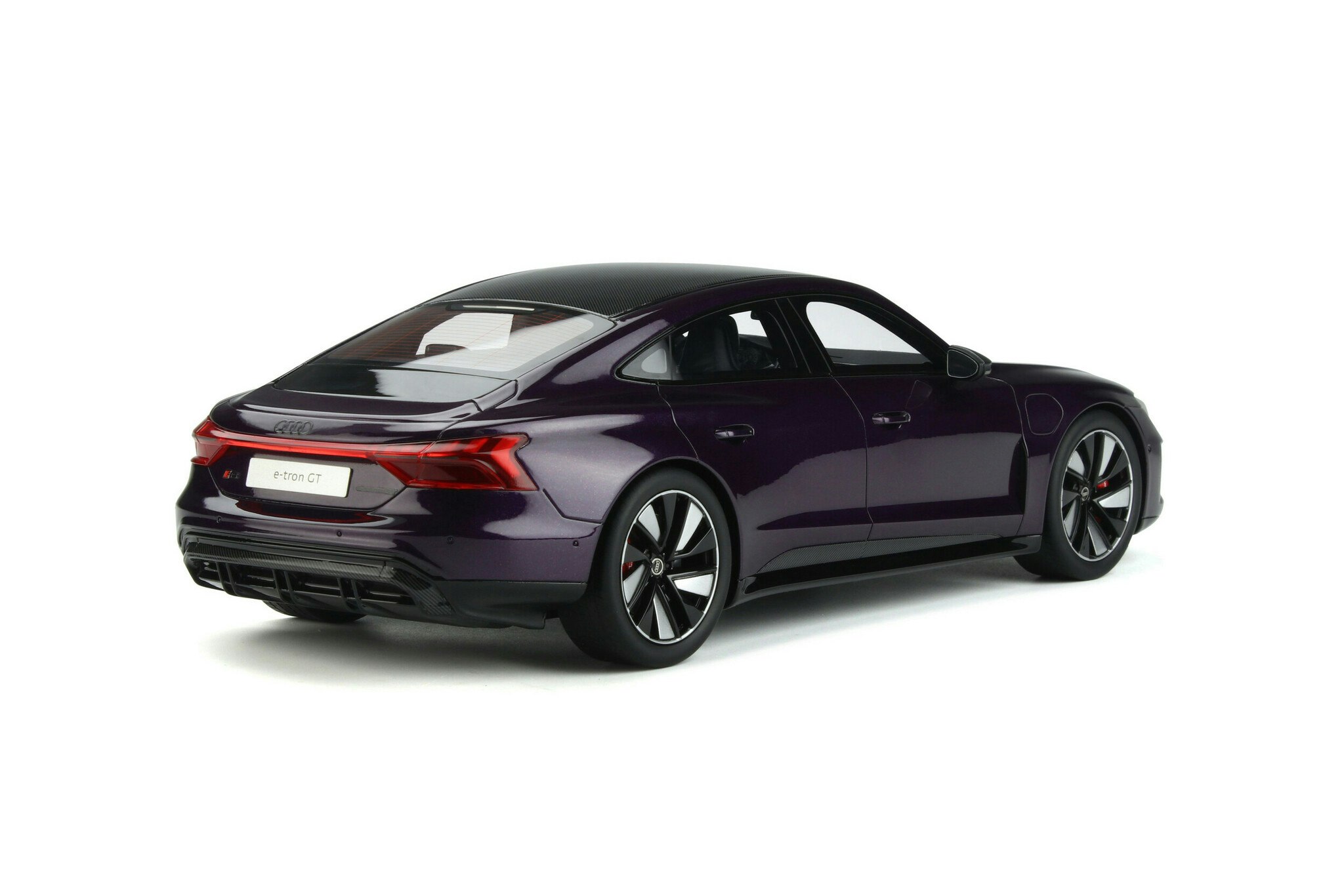 Skala 1/18 Audi RS E-TRON GT, Purple fr GT Spirit (GT-392)