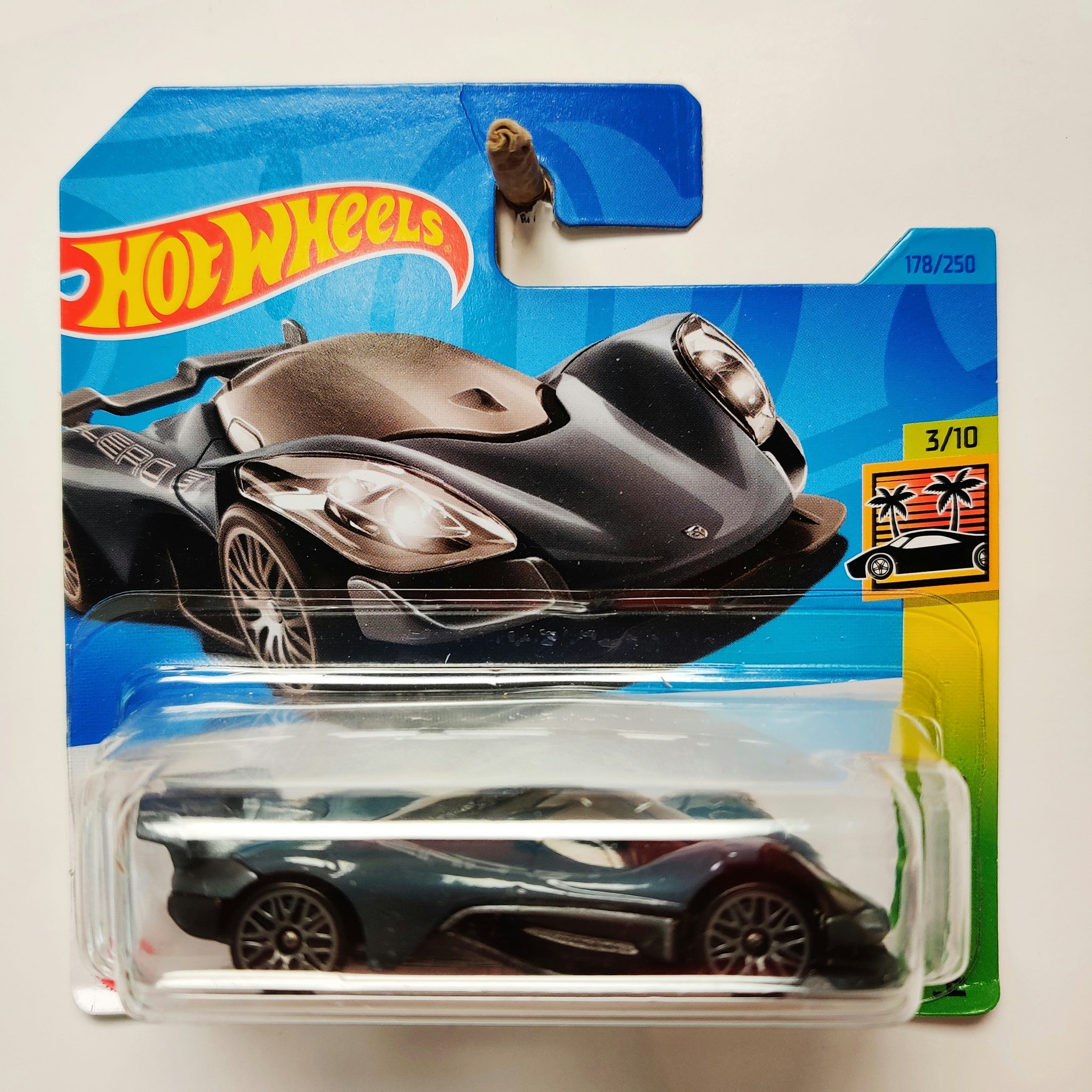 Skala 1/64 Hot Wheels, Celero GT