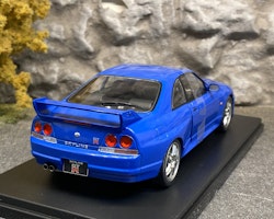 Skala 1/24 Nissan Skyline GT-R (R33), blue fr WhiteBox