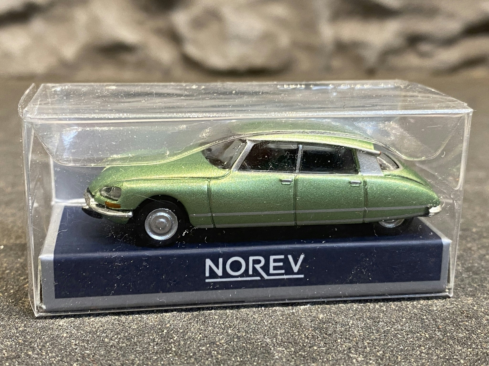 Skala 1/87 H0, Citroen DS23 1972, Green metallic fr Norev