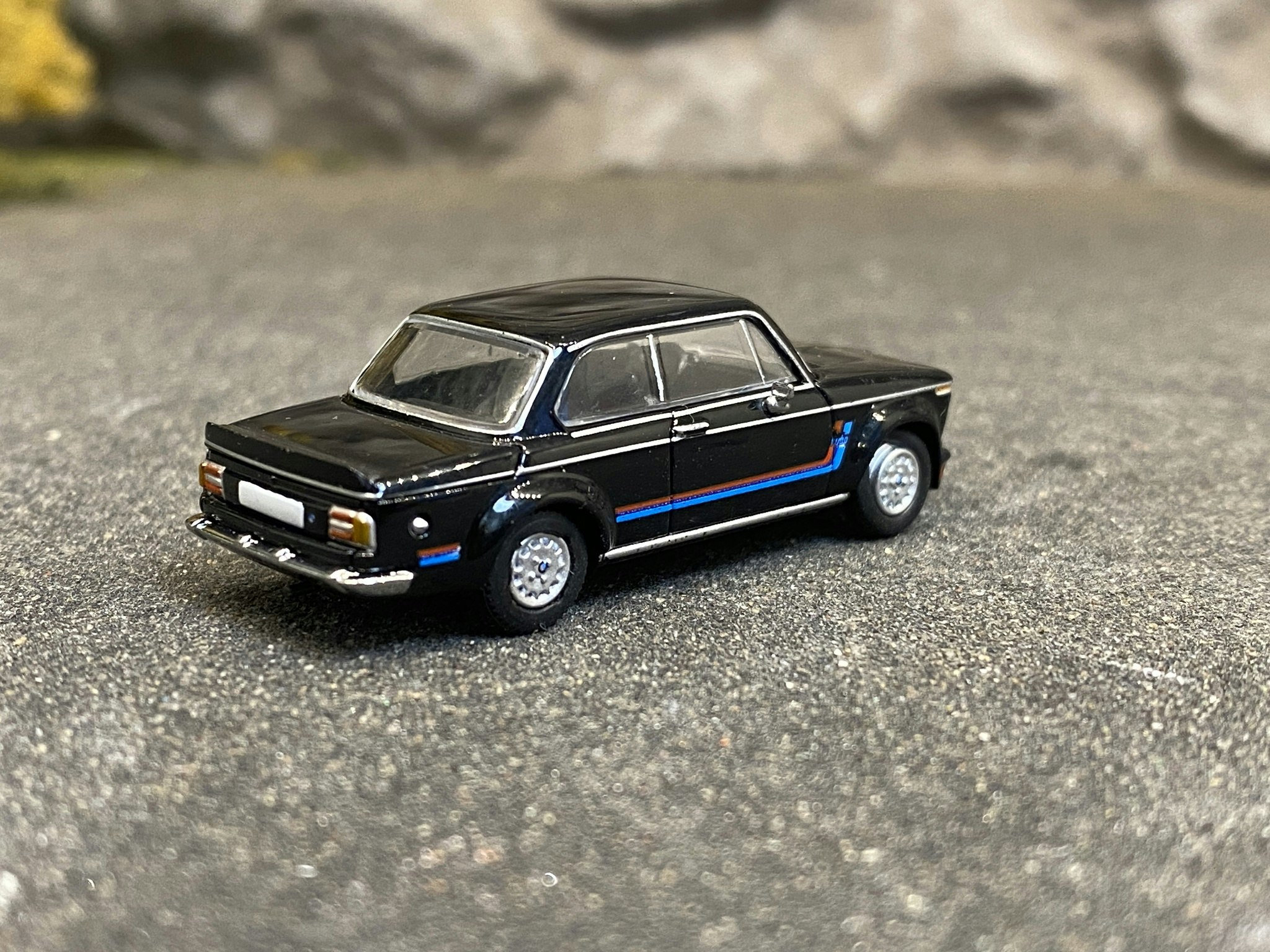 Skala 1/87 - BMW 2002 Turbo, black/Decorated, 1973 fr PCX87