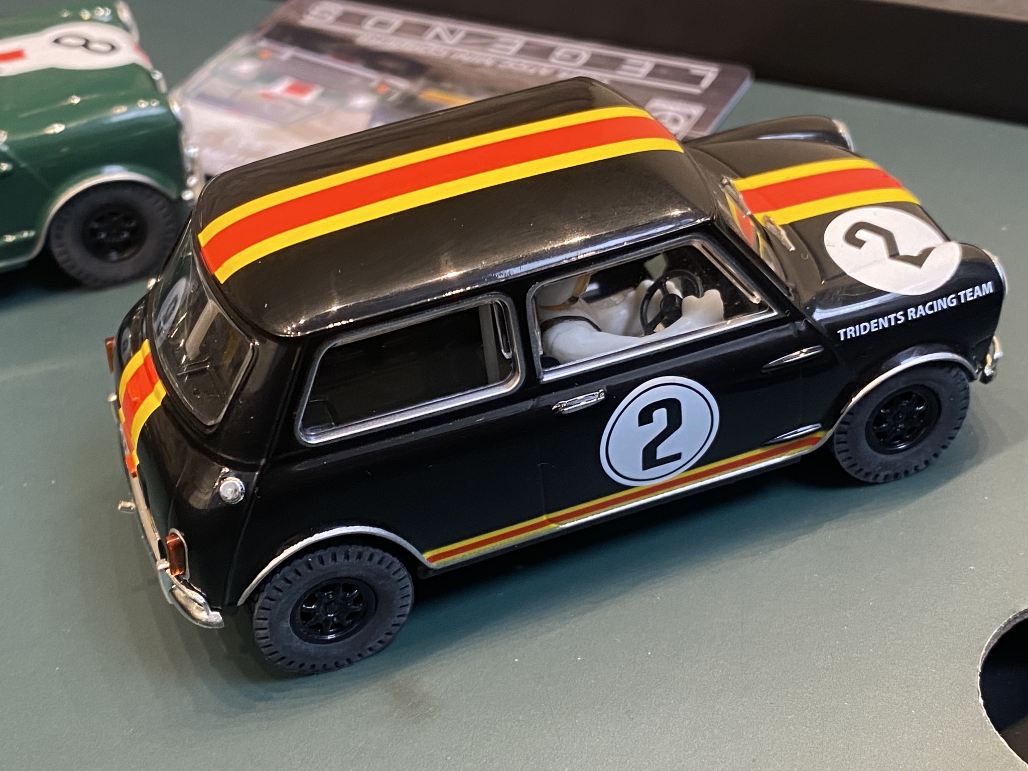 Skala 1/32 1964 ATCC Mini Coopers - Legends, Limited Edition fr Scalextric