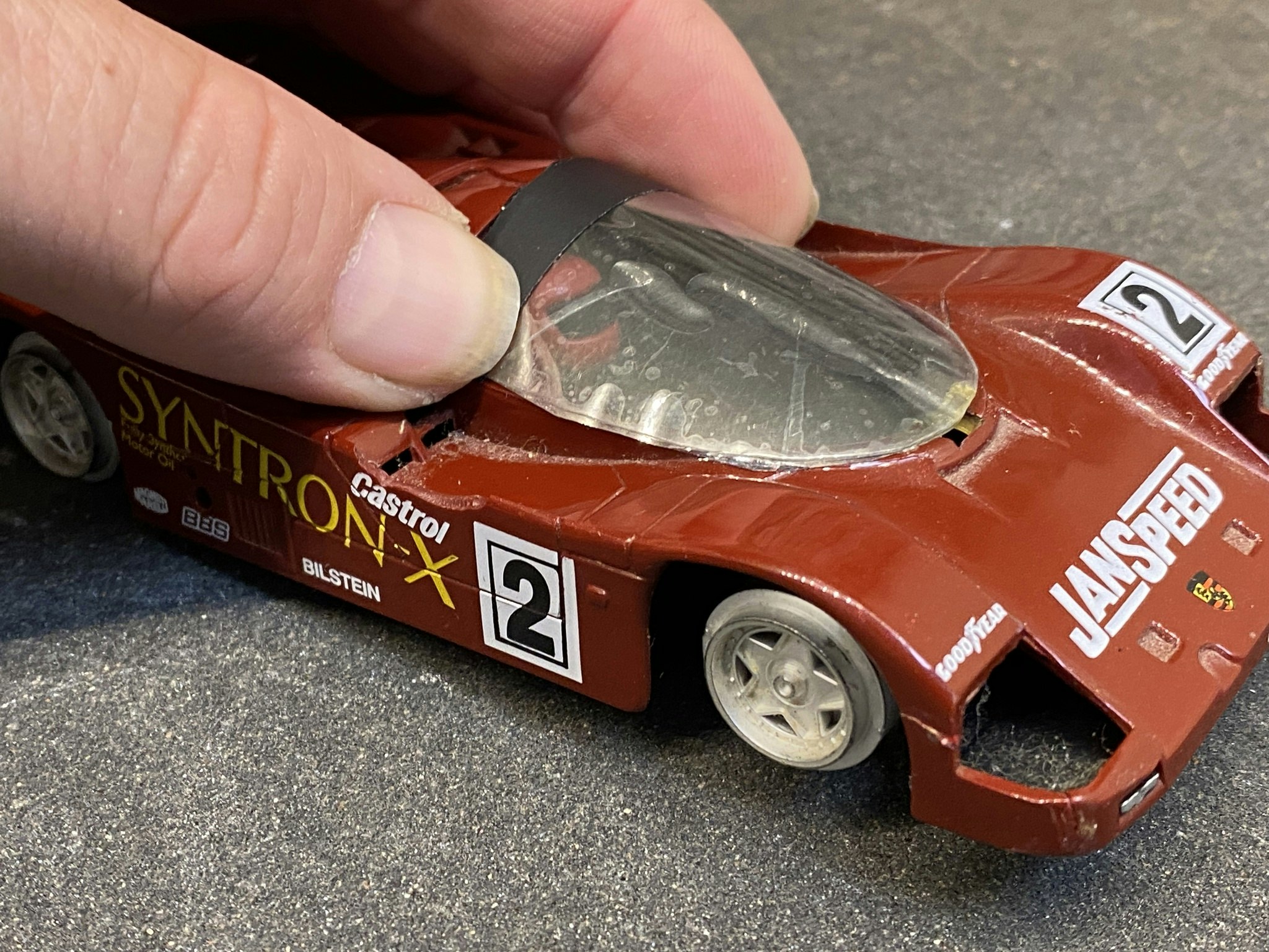 Skala 1/32 SKROT?/SCRAP? Begagnad/Used Analogue slotcar: Porsche, Red, fr Scalextric